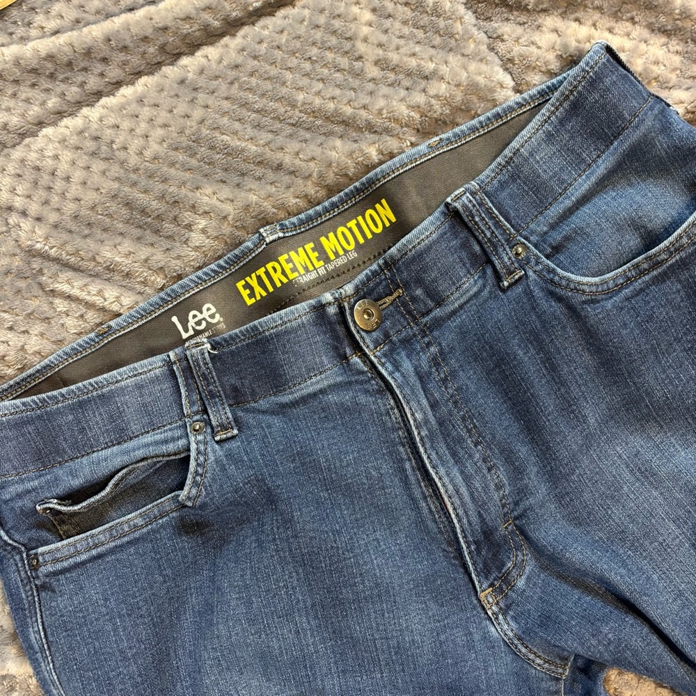 Lee Men's Blue Jeans 38x30 Tapered Fit